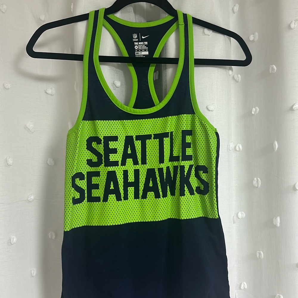 Women’s Seahawks tank top in great condition,  Size XS fits up to a small